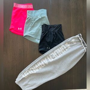 Women’s Under Armour bottom bundle